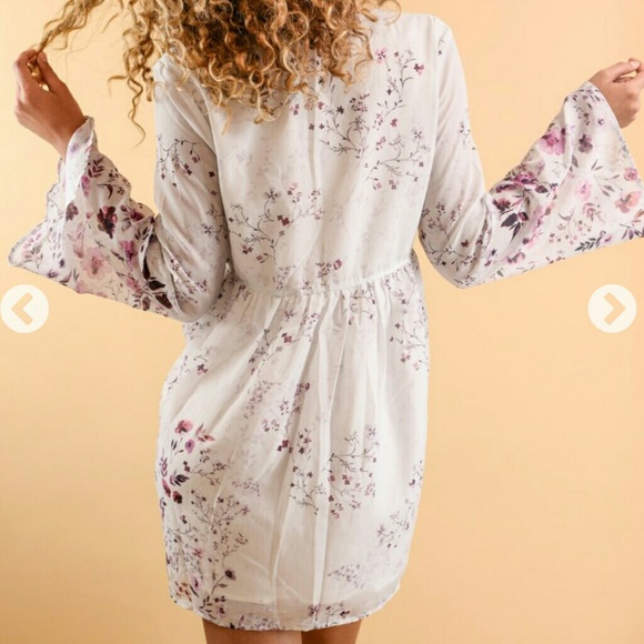 🍒NWT🍒 THE JETSET DIARIES FLORAL DRESS - Picture 5 of 6